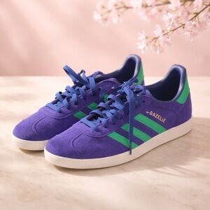 NWOT adidas Gazelle Blue Suede Sneakers with Green Stripes